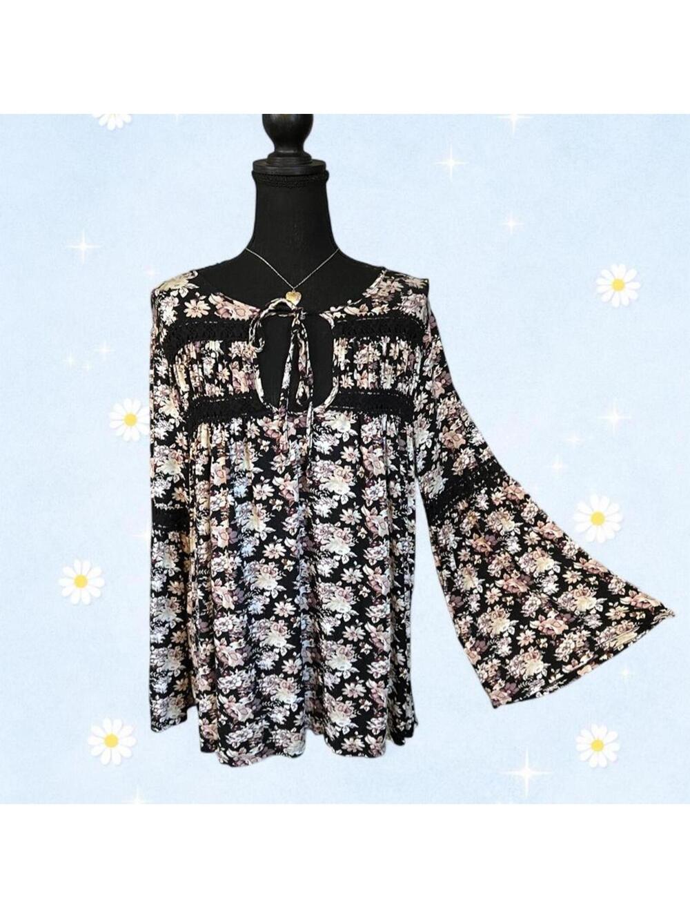 Altar’d State coastal boho floral lace trim bell sleeve peasant top size small